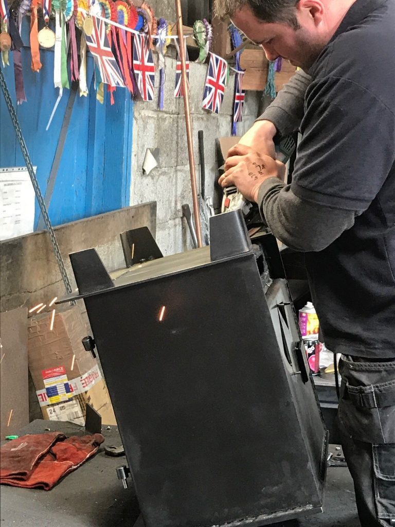 Clock Woodburners The Blithfield 5kw Quality Fireplaces